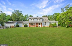2 HOLLY DRIVE, MEDFORD, NJ 08055