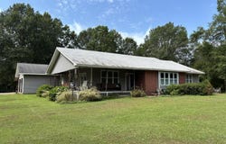 795 Ouachita 12, Chidester, AR 71726