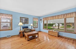 3520 N 77th St, Milwaukee, WI 53222