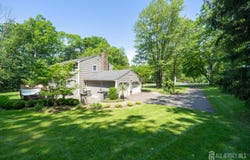 5 Wedgewood Lane, Holmdel, NJ 07733