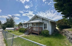 521 N Ramsey St, Tekoa, WA 99033