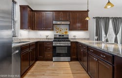 6 Elena Court, Halfmoon, NY 12118