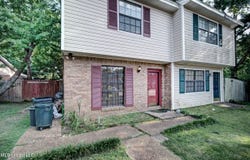 100 Eager Street, Clinton, MS 39056