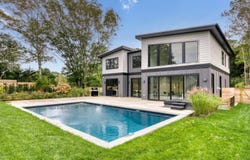 25 S Duncan Dr, Montauk, NY 11954