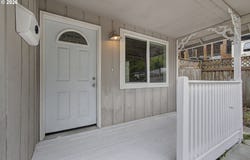 616 N 4TH Ave, Kelso, WA 98626