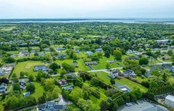 142 Honeyman Avenue, Middletown, RI 02842