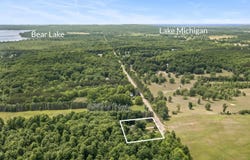 9509 Norconk Road, Bear Lake, MI 49614