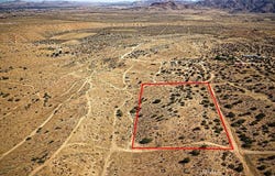 25200 Mountain View Road, Apple Valley, CA 92308