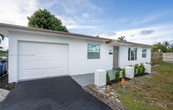 3531 NW 26th St, Lauderdale Lakes, FL 33311