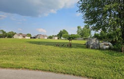 11,12 Amber Lane, Hustonville, KY 40437