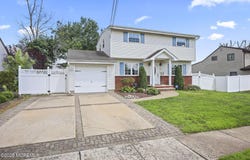 4 Thomas Street, Old Bridge, NJ 08857