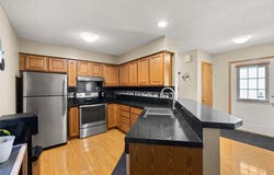 1067 Bradford Place, West Des Moines, IA 50266