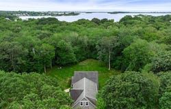 8 Indigo Point Road, South Kingstown, RI 02879