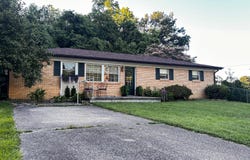 10 Logston Heights, Berea, KY 40403