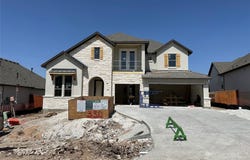 330 Bridge Water LOOP, Dripping Springs, TX 78620