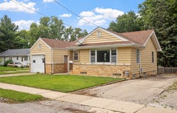 613 Hughes Avenue, Des Moines, IA 50315