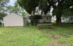 198 N Oak Street, London, OH 43140