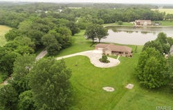 92 Rinderer Road, Trenton, IL 62293