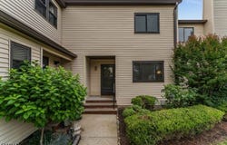 13 Cedar Ct, Raritan Twp., NJ 08822