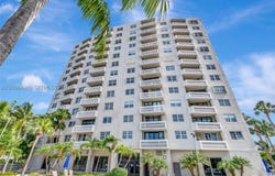 90 Edgewater Dr, Coral Gables, FL 33133
