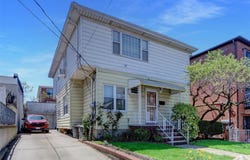 13042 NW 59th Avenue, Flushing, NY 11355