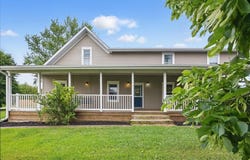 2452  140th Street, Clarinda, IA 51632