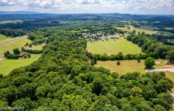 Huntleigh Court, Kodak, TN 37764