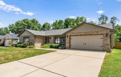 3700 Rolling Meadows Drive, Shiloh, IL 62221
