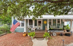 1719 interstate 35, San Antonio, TX 78208