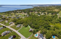 121 King Charles Drive, Portsmouth, RI 02871