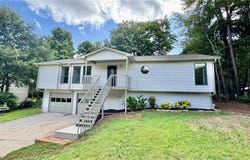 5798 Stonehaven Drive NW, Kennesaw, GA 30152