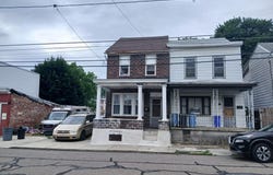 32 S FRONT STREET, SAINT CLAIR, PA 17970