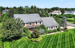 46 Waverly Pl, South Brunswick Twp., NJ 08852-2702