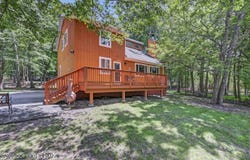 104 Hyland Drive, East Stroudsburg, PA 18301