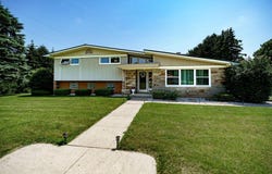 3101 E Leffel Lane, Springfield, OH 45505