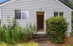 150 RIVER Ln, Gladstone, OR 97027