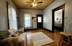 421 W Adams Street, Clinton, IL 61727