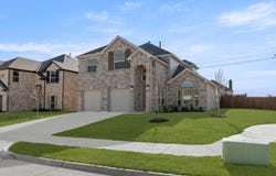 402 Crestview Drive, Midlothian, TX 76065