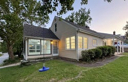 1001 Pike Street, St Charles, MO 63301