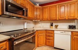 909 Ridgefield Cir, Clinton, MA 01510