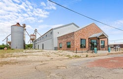 151 S 5th Street, Honey Grove, TX 75446