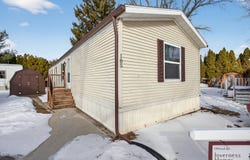 185 Preswick, Temperance, MI 48182