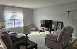 8213 Lincoln Circle, Merrillville, IN 46410