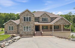 145 Manor Drive, East Stroudsburg, PA 18301