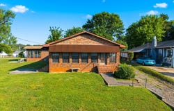 924 E Madison Ave, Athens, TN 37303