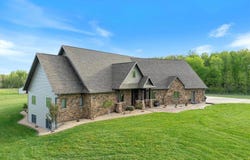 9073 Richfield Drive, Marshfield, WI 54449