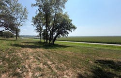 2290 Bluff Rd, Sidney, IA 51652