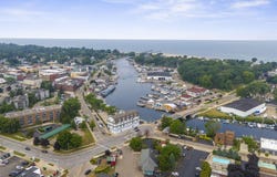 532 Dyckman Avenue, South Haven, MI 49090