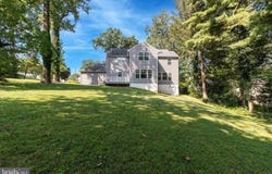 10 ROBINS LANE, BERWYN, PA 19312