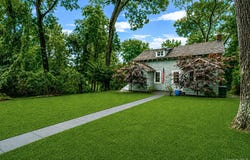 7 Dickerson Avenue, Stony Brook, NY 11790